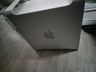 Mac pro desktop workstation computer