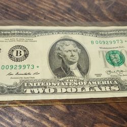 Star Note TWO  2013 B Series Low Serial Number 