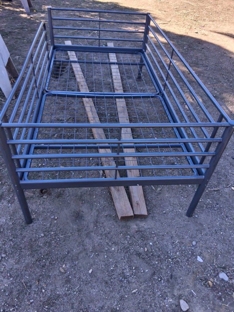 Twin Bed Metal Frame With Mattress