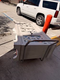 Server table