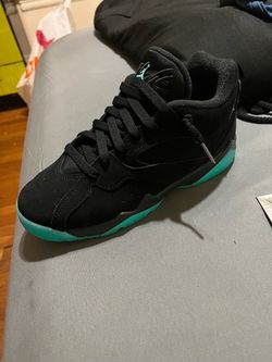 Glow in the DARK JORDANS !!
