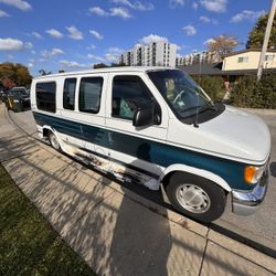 1999 Ford Econoline 