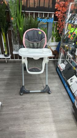 Brand New BabyTrend High Chair On sale!💥