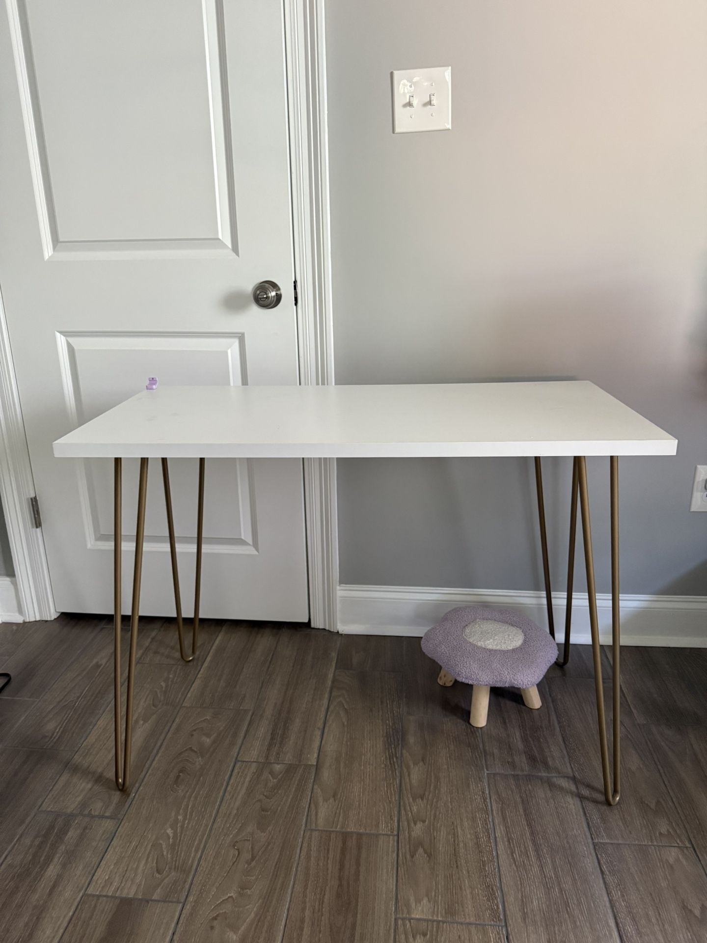 selling A Beautiful White Desk!
