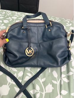 Micheal Kors cross body bag (navy)