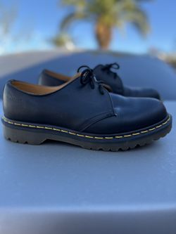 DR MARTENS