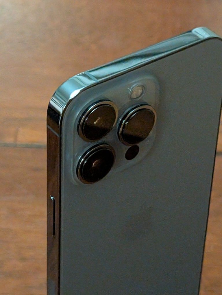 Sierra Blue iPhone 13 Pro