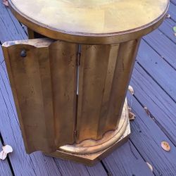 Selling gold antique accent table $100 or best offer