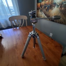 Vintage VIVO Telescoping Tripod Camera Stand With Leather Case.