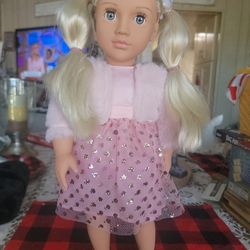 BEAUTIFUL 18 IN OUR GENERATION DOLL IN EXCELLENT CONDITION 