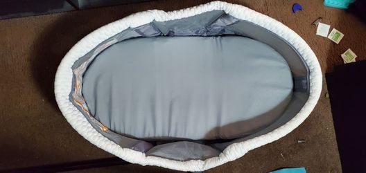 Baby Delight Portable Bassinet