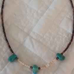 Vtg.Native Turquoise & Heishi & Puka Shell Necklace- 16 In.