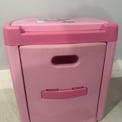 Minnie Mouse Happy Helpers Pop-Up Activity Table