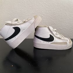 Nike Blazer Mid '77