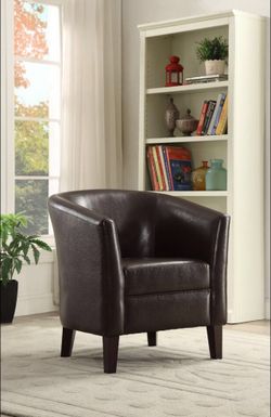 ACCENT CHAIR