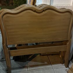 Vintage Davis Cabinet Co Twin Beds & Nightstands