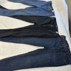 3 Pairs of HOLLISTER JEANS!
