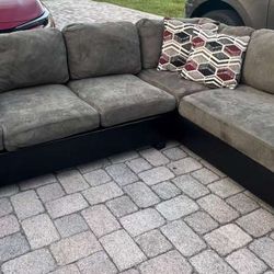 Sectional Leader And Velvet … Delivery Extra