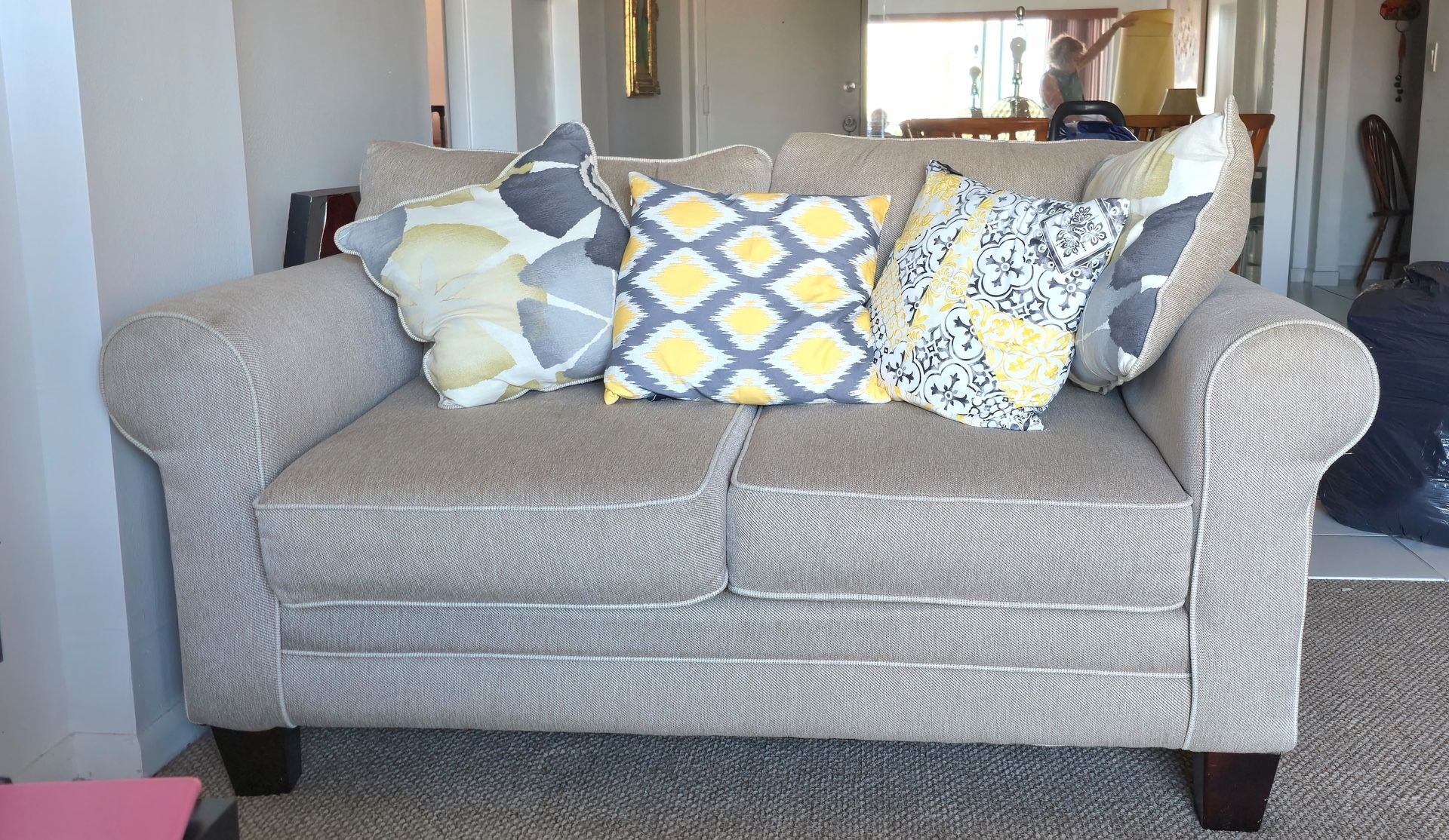 Free , gratis Loveseat Sofa