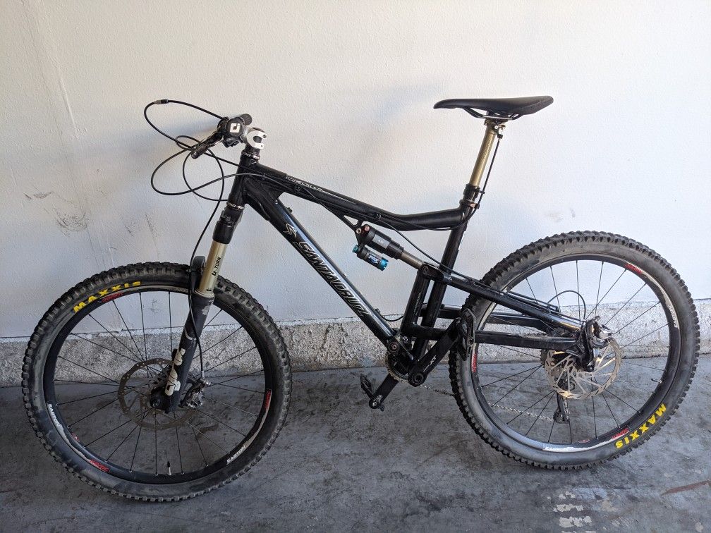 2005 Santa Cruz Heckler full suspension mountain bike