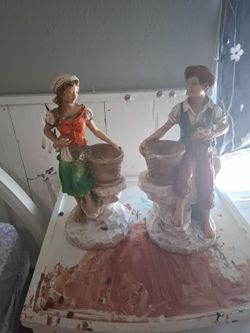 German couple statues