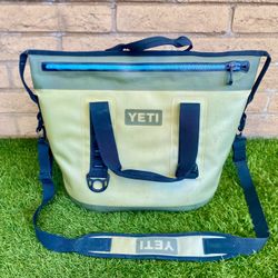 Yeti Cooler Soft Bag M30