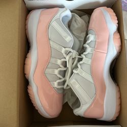 Women’s air Jordan 11 Retro Low 