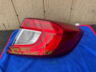 2018 2019 2020 2021 2022 HONDA ACCORD RIGHT SIDE TAIL LIGHT OEM USED