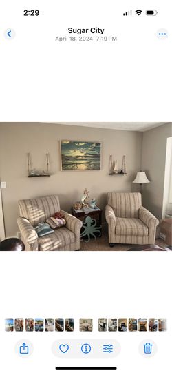 2 sitting chairs