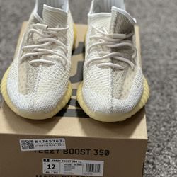 NEW Yeezy Boost 350 V2 size 12 men White 
