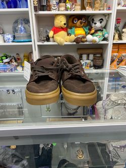 Size 13. Brown and Gum Soled Vans Chukka Skate Shoe Low.