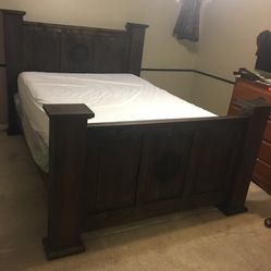 Bed frame Queen Size 
