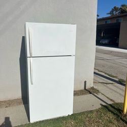 Refrigerator works great delivery available locally