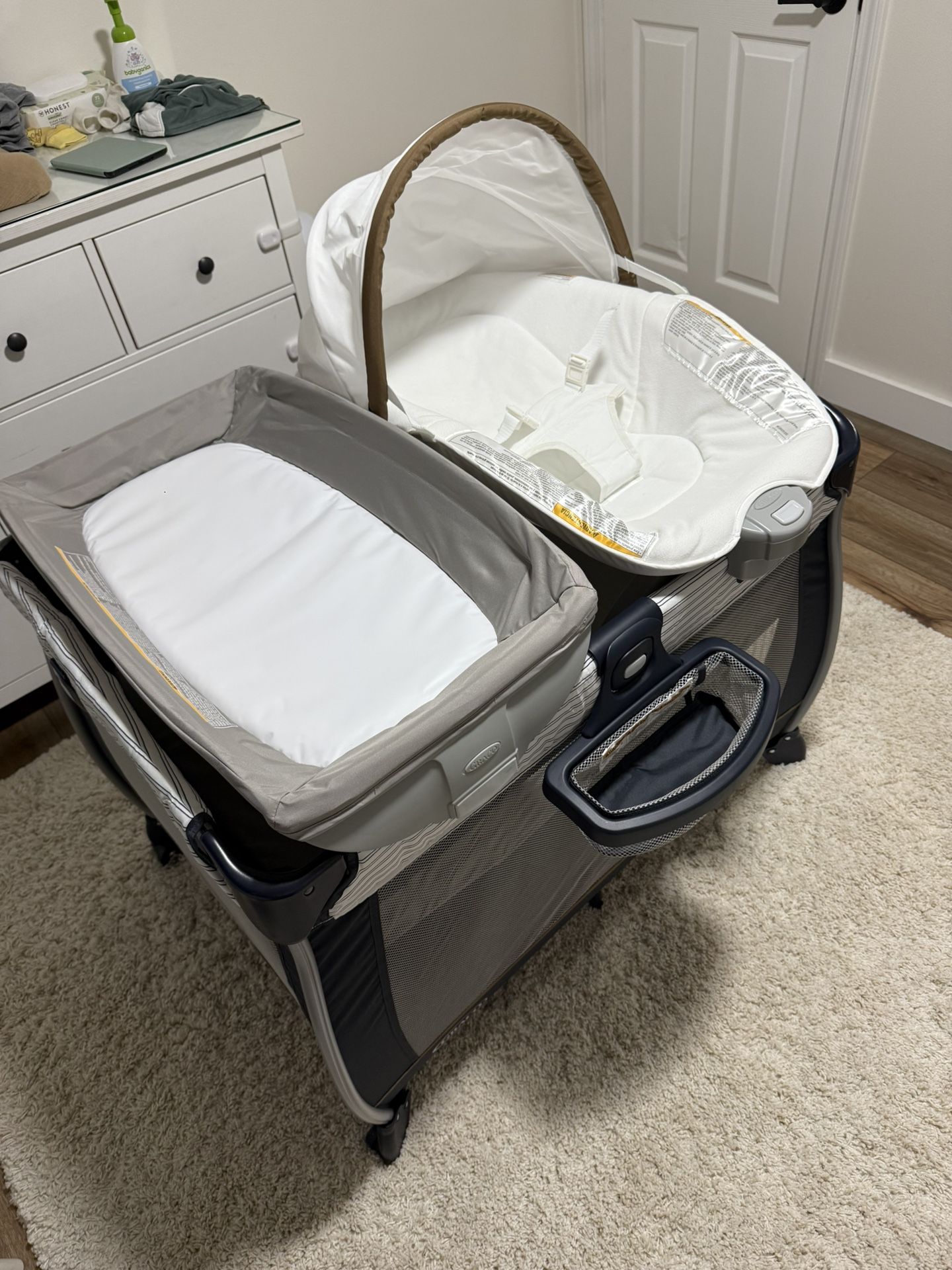 Pack 'n Play® Quick Connect™ Portable Playard With Seat