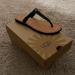 Ugg sandal 
