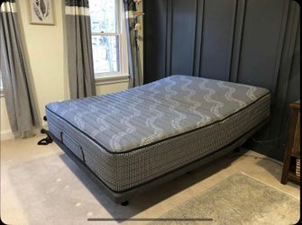 Kings And Queens Must Sell!