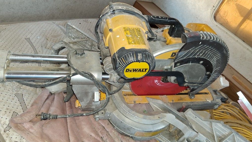 De Walt Table Saw