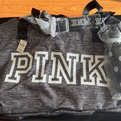 PINK Duffle Bag with Water Bottle 🎄🎁  $40 