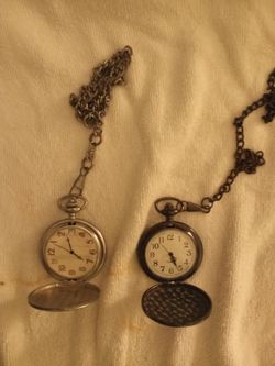 Two pocket watches $5 each $5 cada uno