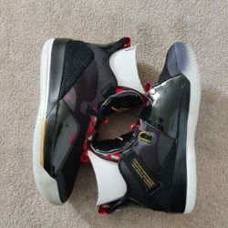 Air Jordan 33 "Cny" Size 7 Men/13 Men 