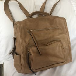 LEATHER BACKPACK  LIKE NEW