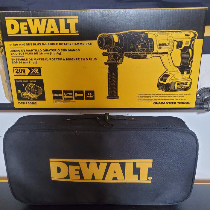 Dewalt 1" SDS+ D-Handle Rotrary Hammer Kit