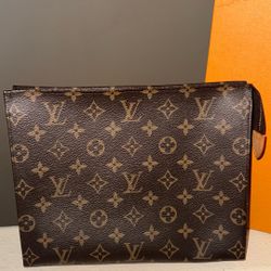 Louis Vuitton Poche Toilette
