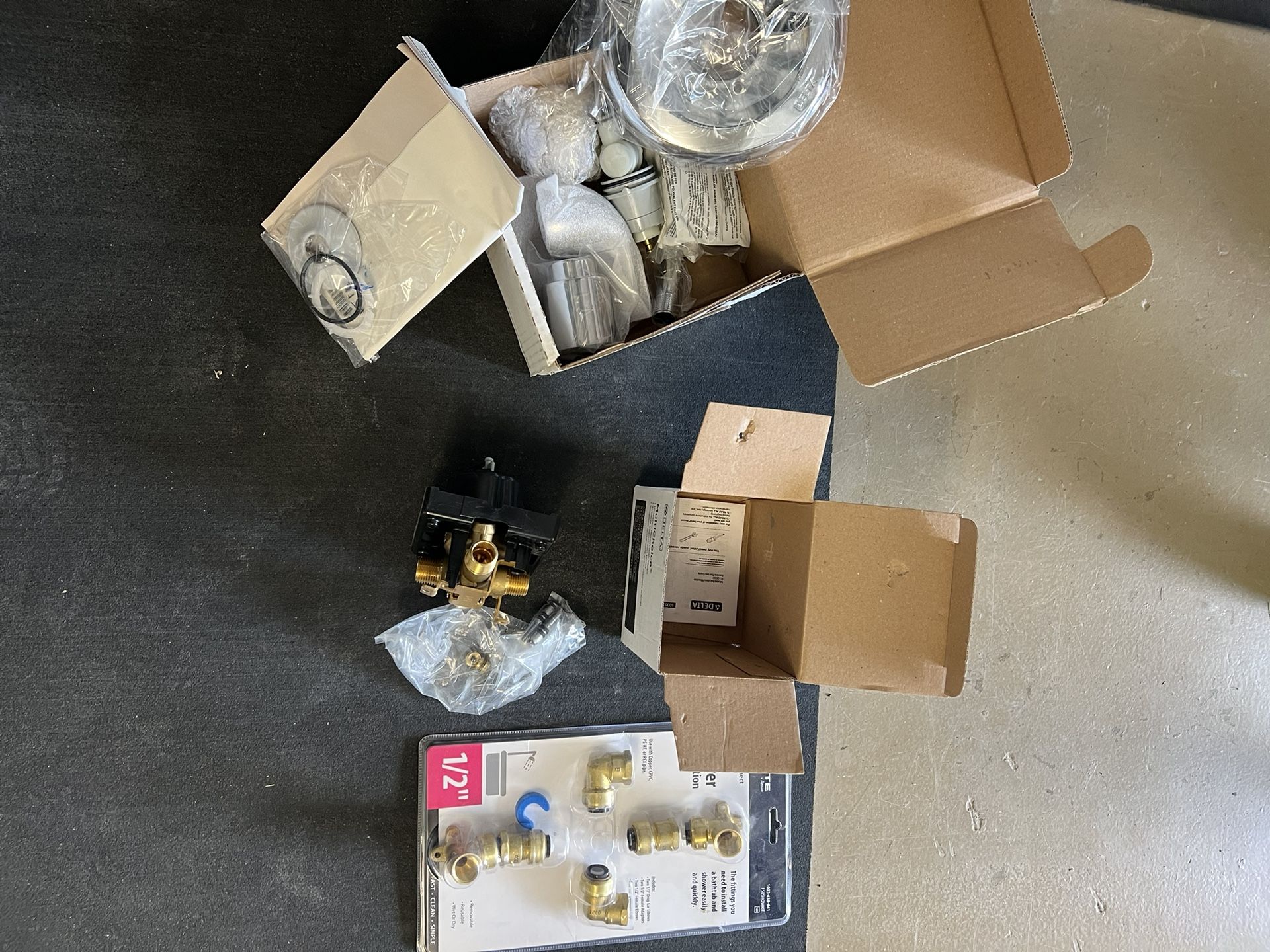 New Delta Bath And Bath Shower Kits