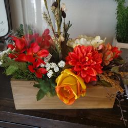Fall Color Centerpieces With High End Flowers
