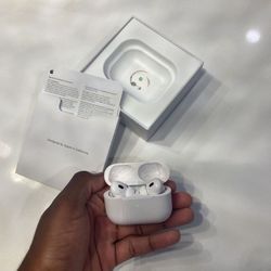Apple Airpod pros with Wireless Charging Case - White