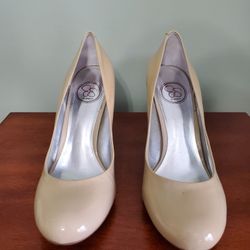 Jessica Simpson Oscar Dove 8.5
