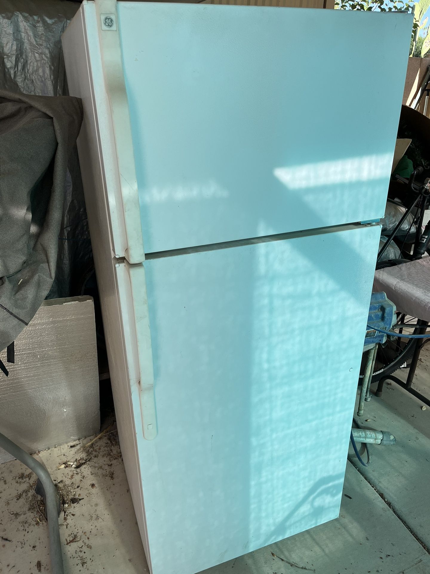 Refrigerator (working)
