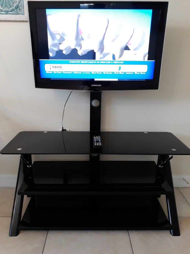 Samsung 32" TV with TV Stand ( Not Smart TV )