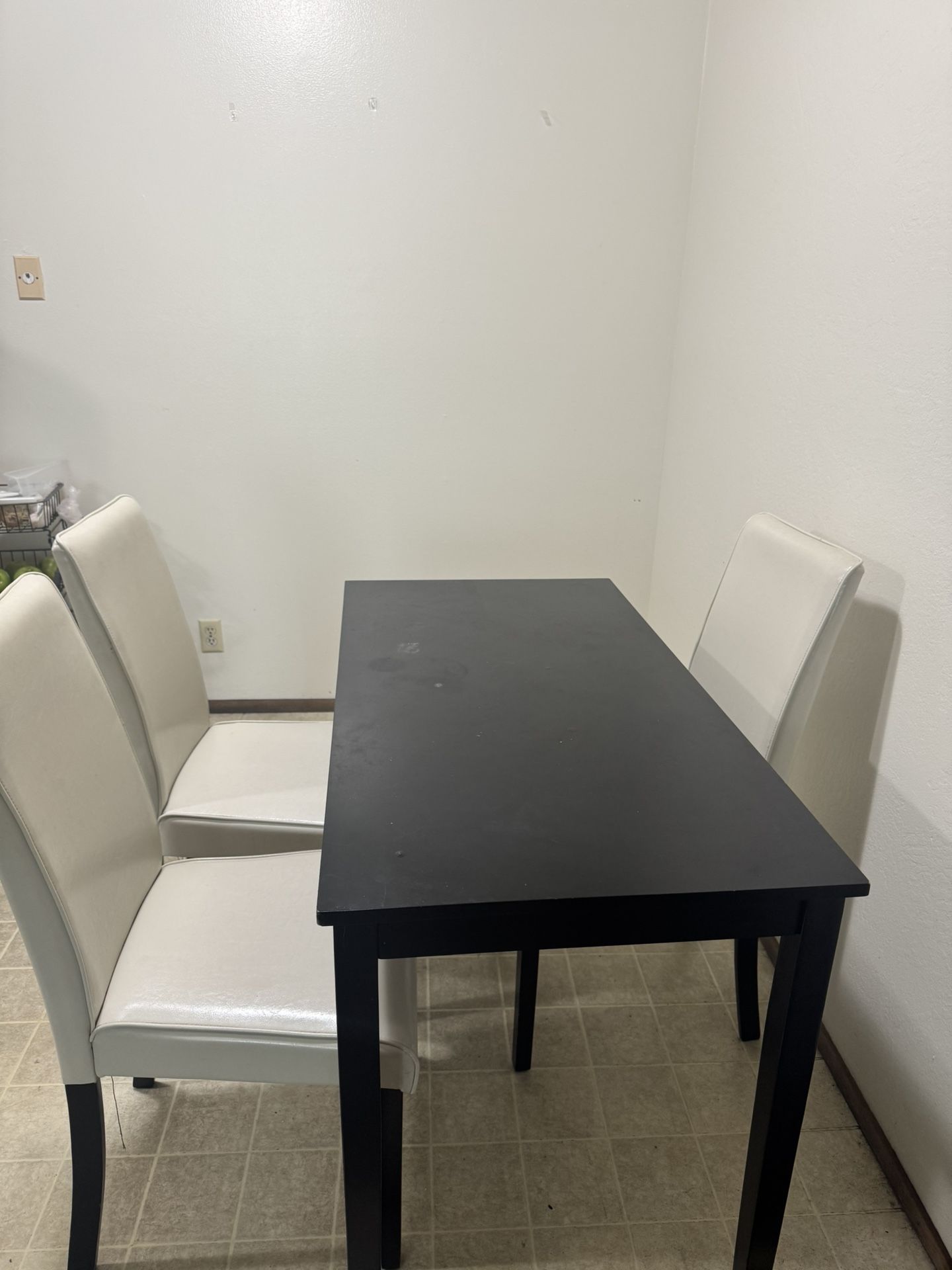 Chairs With Table